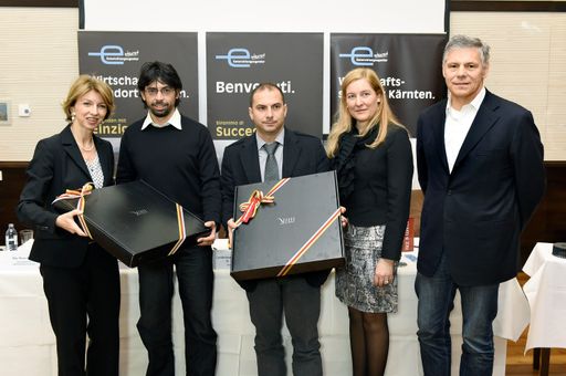  PK "Neue italienische Betriebsansiedlungen:
Kunststoffbetrieb und IKT-Unternehmen investieren in Kärnten".
Cointer GmbH, Kühnsdorf (Kunststoff). KIM RemoteSensing GmbH,
Lakeside Science & Technology Park Klagenfurt (IKT).LHStv.Dr.Gaby
Schaunig, Mag.Mauro Migliazzi, DI Marco Costantini, Mag.Sabrina
Schütz-Oberlander, Werner Kruschitz.(C)fritzpress