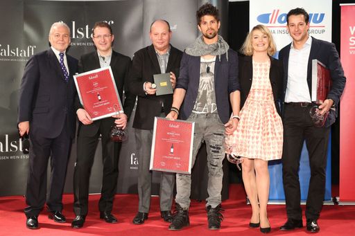 http://www.apa-fotoservice.at/galerie/6192 Im
Bild v.l.n.r.: Wolfgang M. Rosam (Falstaff Herausgeber), Axel
Stiegelmar (Weingut Juris, 3. Falstaff-Sieger), Peter Keller (CEO
Breitling), Werner Achs (1. Falstaff-Sieger), Elke Winkens
(Schauspielerin und Moderatorin der Falstaff Rotweingala 2014),
Philipp Grassl (Weingut Hans und Philipp Grassl, 2. Falstaff-Sieger)