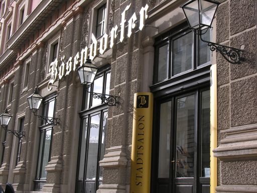  Bösendorfer Stadtsalon im Musikvereinsgebäude Wien/Eingang
Canovagasse