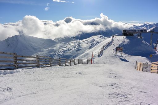 Der Ausblick vom Greitspitz im Skigebiet Ischgl
am 3. Dezember 2014.
