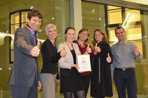 Vorschau Bild von Team der Krainerhütte v.l.n.r. Josef Dietmann (Eigentrümer
Seminar- & Eventhotel Krainerhütte), Ilse Strahammer (Direktorin),
Tina Hillek (1. Receptionisitn & Hochzeitsverkauf), Luise Martinek
(Seminarbetreuung), Dagmar Karner (Verkaufsleitung), Daniel Muresan
(Haustechnikleiter)