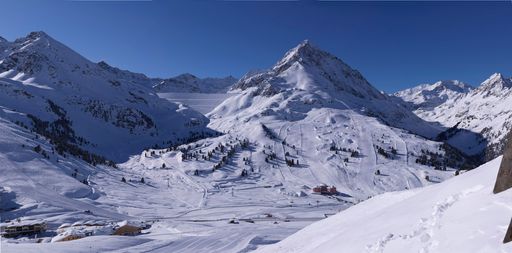  Tiroler Kühtai übernimmt Damen-Weltcup Rennen
vom Semmering