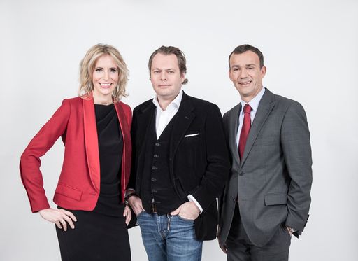 ATV-Geschäftsführer Martin Gastinger (mitte) holt
sich Michael Weihs (rechts) als CFO ins Team. Ina Bauer (links) wird
Director of Sales, Marketing & New Media.