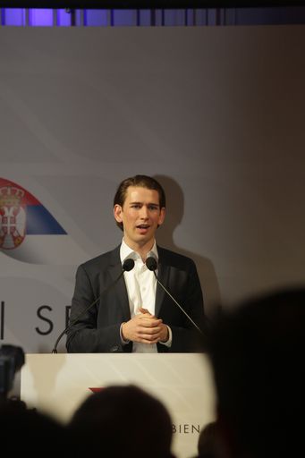 Vorschau Bild von Außenminister Sebastian Kurz beim Empfang von Serbiens
Premierminister Aleksandar Vucic in der Hofburg (29.01.2015)