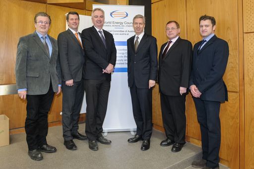 Beilage Pressefoto (v.l.n.r.): Univ. Prof. Dr. Heinz Stiegler, TU
Graz, Univ. Prof. Dr. Horst Bischof, Vizerektor Forschung TU Graz,
Univ. Prof. Dipl.-Ing. Karl Rose, Senior Fellow des World Energy
Council, GD-Stv. Dr. Johann Sereinig, Präsident des World Energy
Council Austria, Dr. Robert Kobau, Geschäftsführer des World Energy
Council Austria, Dr. Udo Bachhiesl, TU Graz.