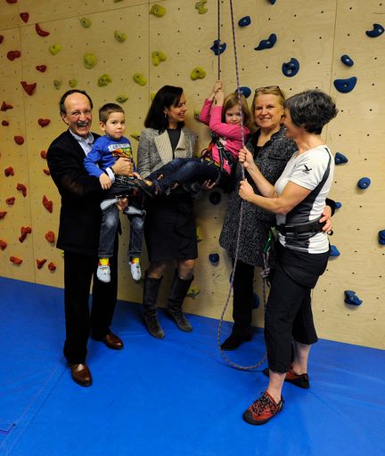 Sportunion Wien Präsident Walter Strobl,
Familienministerin Sophie Karmasin und Monika Riha,
Geschäftsführerin von Kinder in Wien