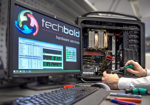 DiTech-Gründer Damian Izdebski startet mit techbold
hardware services ein neues Unternehmen und bietet Konsumenten
Services und Reparaturen ihrer IT an.