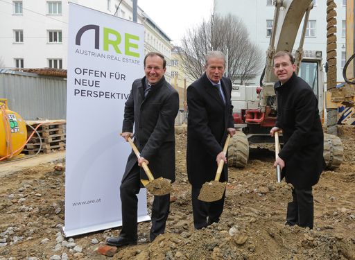  Mitterlehner: Neues Investitionsprogramm schafft
mehr Wohnraum, stärkt Konjunktur und sichert Arbeitsplätze