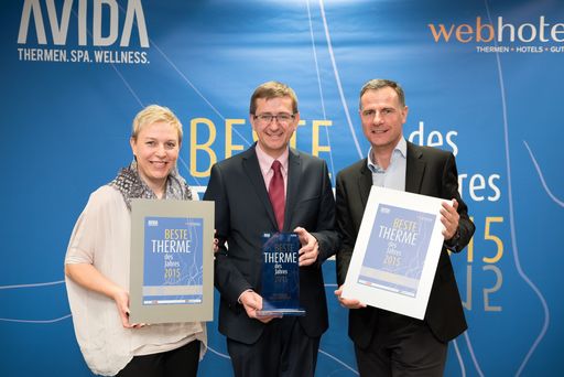 Gesamtranking von links nach rechts: 2. Platz
Karina Weinbacher/Allegria Familientherme Stegersbach by Reiters, 1.
Platz Gen. Dir. Markus Achleitner/Eurotherme Bad Schallerbach und 3.
Platz Mag. Siegfried Feldbaumer/Parktherme Bad Radkersburg