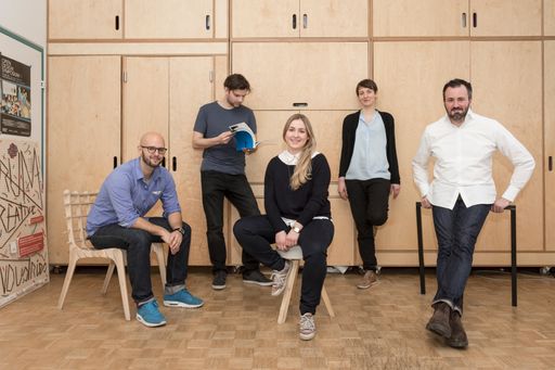Vorschau Bild von Team CREATIVE REGION (Georg Tremetzberger, Michael Holzer,
Madeleine Plass, Magdalena Reiter, Patrick Bartos)