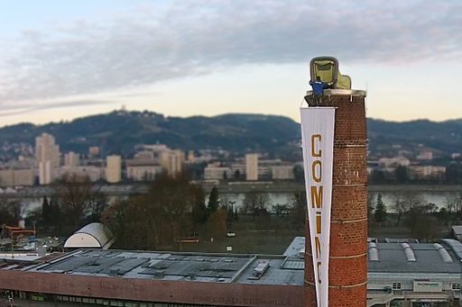  Erste Aktion "Es fliegt": Gentletent führt zur
Markteinführung spektakuläre Aktionen durch. Zu sehen: Der höchste
Camping-Platz der Welt.
