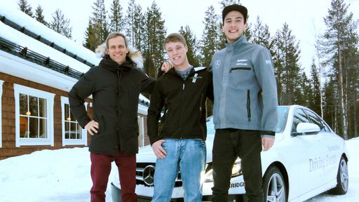 RIP-Moderator Matthias Malmedie (li.) mit Felix,
dem Gewinner des Online-Votings, und dem Mercedes-Werksfahrer
Christian Vietoris (re.)