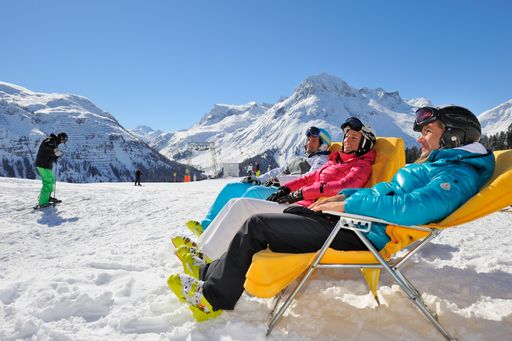 Sonnenskilauf in Lech Zürs am Arlberg