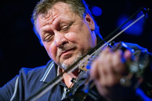 Zipflo Weinrich und seine Freunde nehmen ihr
Publikum auf eine ganz besondere Reise mit...