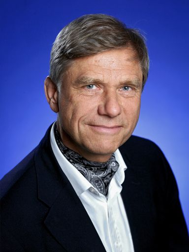 Der Forscher, IT-Visionär und Risikokapitalgeber
Hermann Hauser hält am 23. April 2015 die Keynote beim Houskapreis
der B&C Privatstiftung. Der mit 300.000 Euro dotierte größte private
Forschungsförderungspreis Österreichs wird heuer bereits zum zehnten
Mal vergeben.