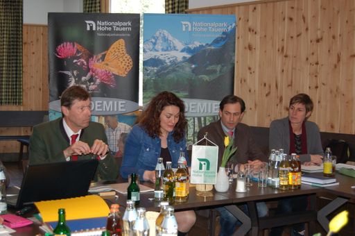  v.l.n.r.: Bundesvertreter Dipl.-Ing. Günther
Liebel, Ratsvorsitzende LHSTV. Ingrid Felipe, LR Mag. Christian
Ragger, Kärnten und LHSTv. Dr. Astrid Rössler, Salzburg.