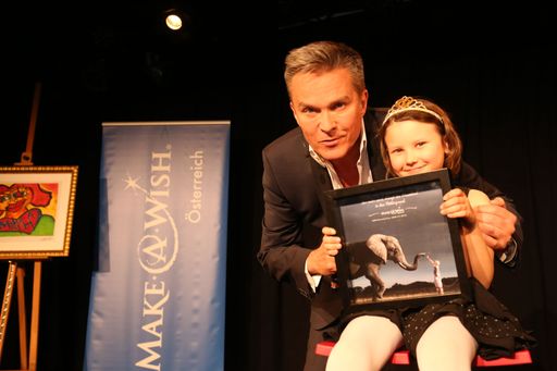 Vorschau Bild von Alfons Haider mit dem "Wunsch-Kind" Sarah