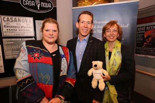 Vorschau Bild von M-A-W-CEO Birgit Pasching, M-A-W-Vizepräs. Eugen
Schmidt, M-A-W-Präs. Doris Regele (v.l.)