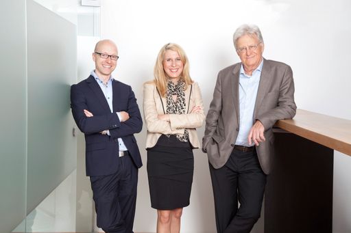 Vorschau Bild von die Zangerl, Pardeller & Reimair Steuerberatungs
OG hat sich auf die Beratung von Klein - und Mittelbetrieben
insbesondere auch Bauträger, Immobilien- und Bauwirtschaft,
Hotellerie, Gemeinden, aber auch andere Branchen sowie Umgründungen,
Versicherungsagenturen und Rechtsformgestaltungen spezialisiert.
Dabei zählt die persönliche Betreuung durch die insgesamt 12
Mitarbeiter und 3 Steuerberater.