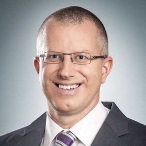 Der bisherige CEO, Gunnar Björn Heinrich, zeichnet für HR,
Finance, Legal & Marketing verantwortlich