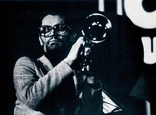 Vorschau Bild von Chet Baker war 1979 und 1981 in Burghausen bei
der Internationalen Jazzwoche, spielte aber nur in einem Jahr –
warum erfährt man bei der GPS City Tour.