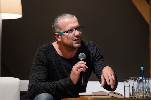  Bestsellerautor Bernhard Aichner eröffnete die
achensee.literatour 2015.