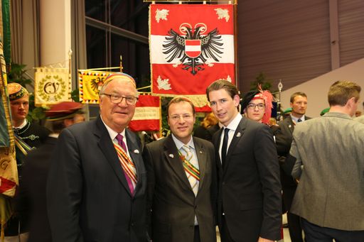 Helmut Kukacka, Walter Gröblinger und Außenminister Sebastian
Kurz (v. l.)