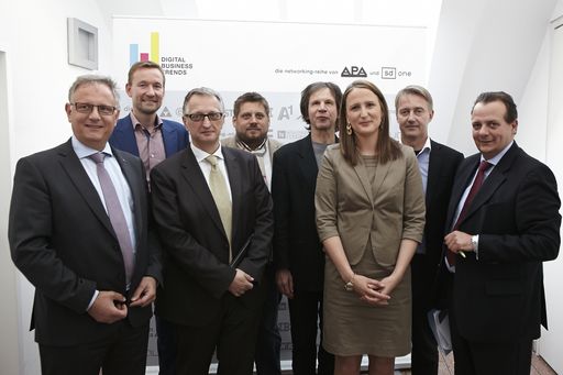 Vorschau Bild von http://www.apa-fotoservice.at/galerie/6739/ Im Bild
v.l.n.r. Alexander Falchetto (APA-IT), Hermann Arnold (Haufe-umantis
AG), Harald Gerl (IBM Österreich), Jakob Paul Weinknecht (NAVAX
Unternehmensgruppe), Friedrich Glock (TU Wien), Pamela Posch
(Dimension Data Austria GmbH), Marcus Veit (FehrAdvice & Partners
AG) und Thomas Stern (Moderation, Braintrust).