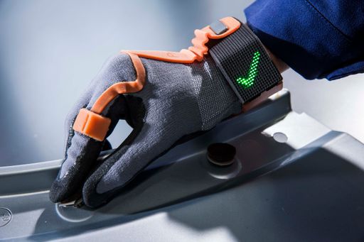 Vorschau Bild von PRO GLOVE, München, Technischer digitaler
Arbeits-Handschuh, GF Alex Grots..www.proglove.de