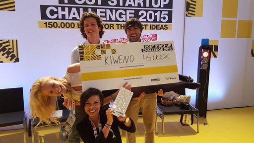  Das Team um kiweno freut sich über 45.000 Euro
Preisgeld im Rahmen der Post Startup Challenge am Pioneers Festival
2015 in der Wiener Hofburg.