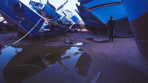 Vorschau Bild von Der international bereits mehrfach ausgezeichnete Kurzfilm
"Shipwreck" des niederländischen Regisseurs Morgan Knibbe gewann den
Publikumspreis bei VIS 2015 in der Kategorie Fiction & Documentary.