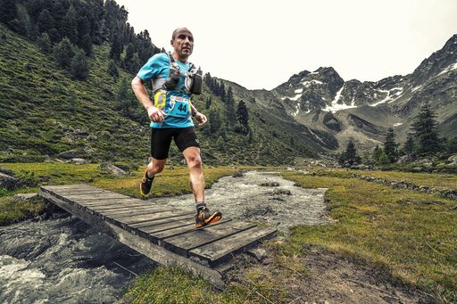 Fünf Distanzen, Österreichische Meisterschaft, 3
Quali-Punkte für den UTMB und Spezial-Paket für Familien und
Begleiter - beim Pitz Alpine 2015 viel geboten.