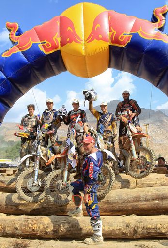 EISENERZ,AUSTRIA, 07.JUN.15 - MOTORSPORTS,
MOTORCYCLE, MOTOCROSS - Erzbergrodeo, Red Bull Hare Scramble. Image
shows Karl Katoch (Erzbergrodeo), Mario Roman Serrano (ESP), Alfredo
Gomez (ESP), Jonny Walker (GBR, Graham Jarvis (GBR) and Andreas
Lettenbichler (GER).