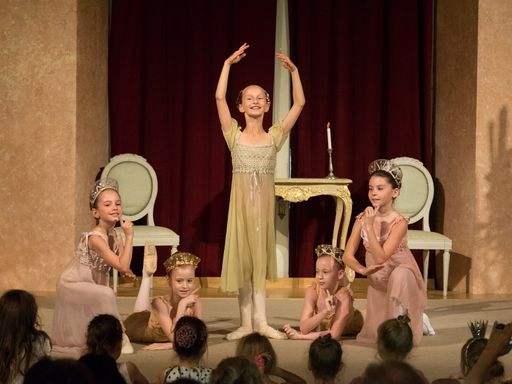  Ballettauftritt der Schüler Elitelyzeum Kirill
Kourlaev und Olga Esina.