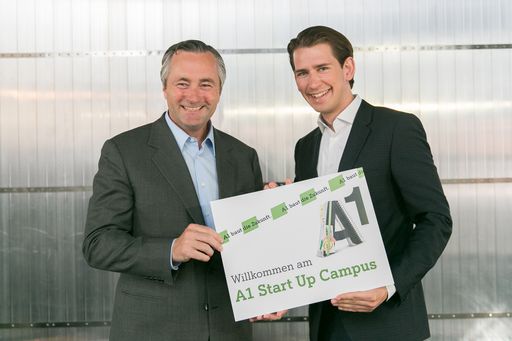 Vorschau Bild von Außenminister Sebastian Kurz und A1 CEO Hannes
Ametsreiter eröffnen den A1 Start Up Campus