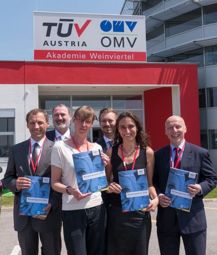 Vorschau Bild von Weiterbildung 2016 an der TÜV AUSTRIA Akademie –
Sicher. Gut. Das TÜV AUSTRIA Akademie Kursprogramm 2016