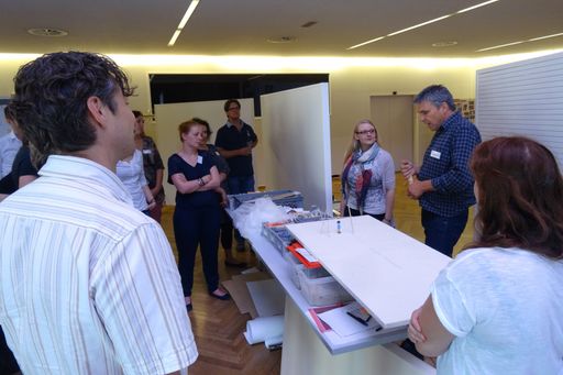  Die TeilnehmerInnen beim Workshop im Kaisersaal
in St. Johann in Tirol.