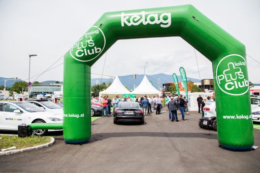 Vorschau Bild von Die E-Tankstelle wurde eröffnet