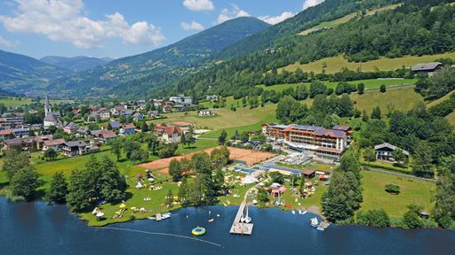 Vorschau Bild von Hotel Brennseehof mit Familien-Sport-Dorf "Feld
am See"