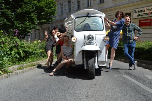  Das Elektro-TukTuk am Theobaldgassenfest.