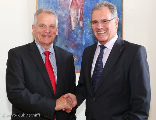 von links nach rechts: Gottfried Kneifel und Edgar
Mayer