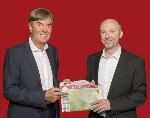  Wechsel in der KURIER-Gesamtanzeigenleitung: Richard Kaufmann
(li) übergibt an Stefan Lechner.
