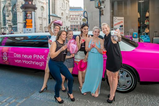 Ein PINK Selfie zum Gewinn. Hochriegl PINK für den
perfekten Mädelsabend.