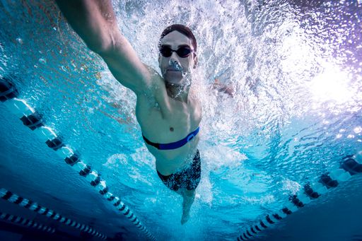  Herzfrequenzmessung unter Wasser. Garmin bringt
neue Brustgurte für Schwimmer und Triathleten.