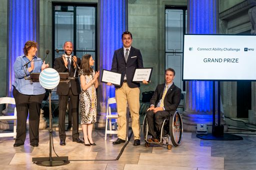  Markus Pröll (Xcessity) Gewinner der AT&T NYU
"Connect Ability Challenge" in der Federal Hall New York.