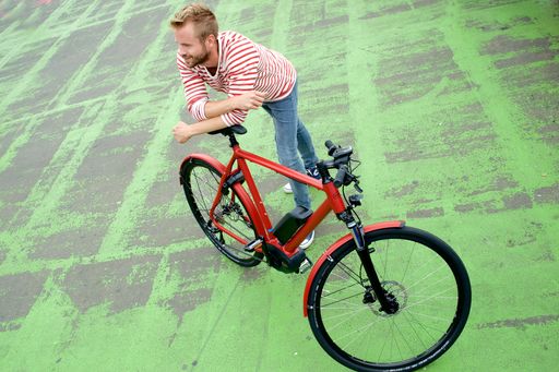 E-Bike Riese & Müller blueLABEL Roadster touring
(2016) - Oxidrot matt - Fotoshooting Modelljahr 2016 - Ort:
Amsterdam. Elektrorad, ebike, e-bike, Ebike, E-Bike, Elektrofahrrad,
Pedelec, S-Pedelec,vollgefedert, Bosch Antrieb, Bosch E-Bike System,
Mittelmotor, Fahrspaß, Designbike, Bikedesign. Copyright: Riese &
Müller GmbH Weiterer Text über ots und www.presseportal.de/nr/78177
/ Die Verwendung dieses Bildes ist für redaktionelle Zwecke
honorarfrei. Veröffentlichung bitte unter Quellenangabe: "obs/Riese
& Müller GmbH/Yorick Carroux"