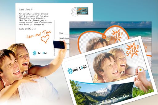  Paar, das sich selbst mit dem Smartphone
fotografiert. Im Hintergrund sieht man die mit diesem Foto über die
App "Postcard Plus" gestaltete Postkarte.
(http://www.postcardplus.com/de/)