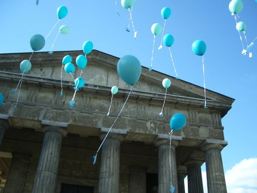 Vorschau Bild von Archivbild - Freudenfest zur Anerkennung der
Österreichischen Gebärdensprache am 06.07.2005