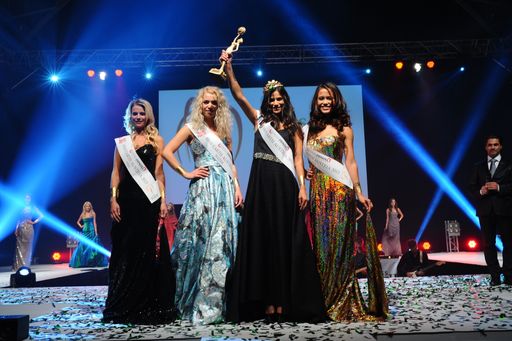 v.l.n.r: Miss Earth Austria Fire - Nadja Marchsteiner, Miss Earth
Austria Water - Leslie Hanzl, Miss Earth Austria - Sophie Totzauer,
Miss Earth Austria Air - Virginia Rohrhan