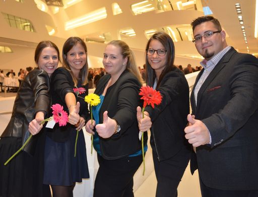 Vorschau Bild von im Bild v.l.n.r.: Nina Eder, Nina Kettl, Denise Kuzmits, Cornelia
Stastny und Mathias Sulzbacher